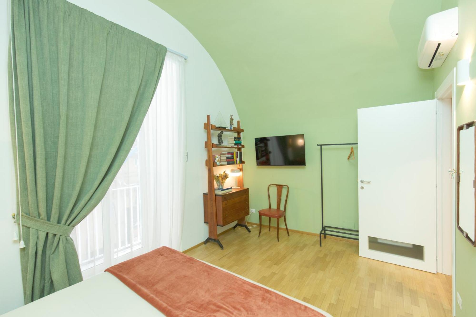 A Casa Nostra Apartment Наполи Екстериор снимка