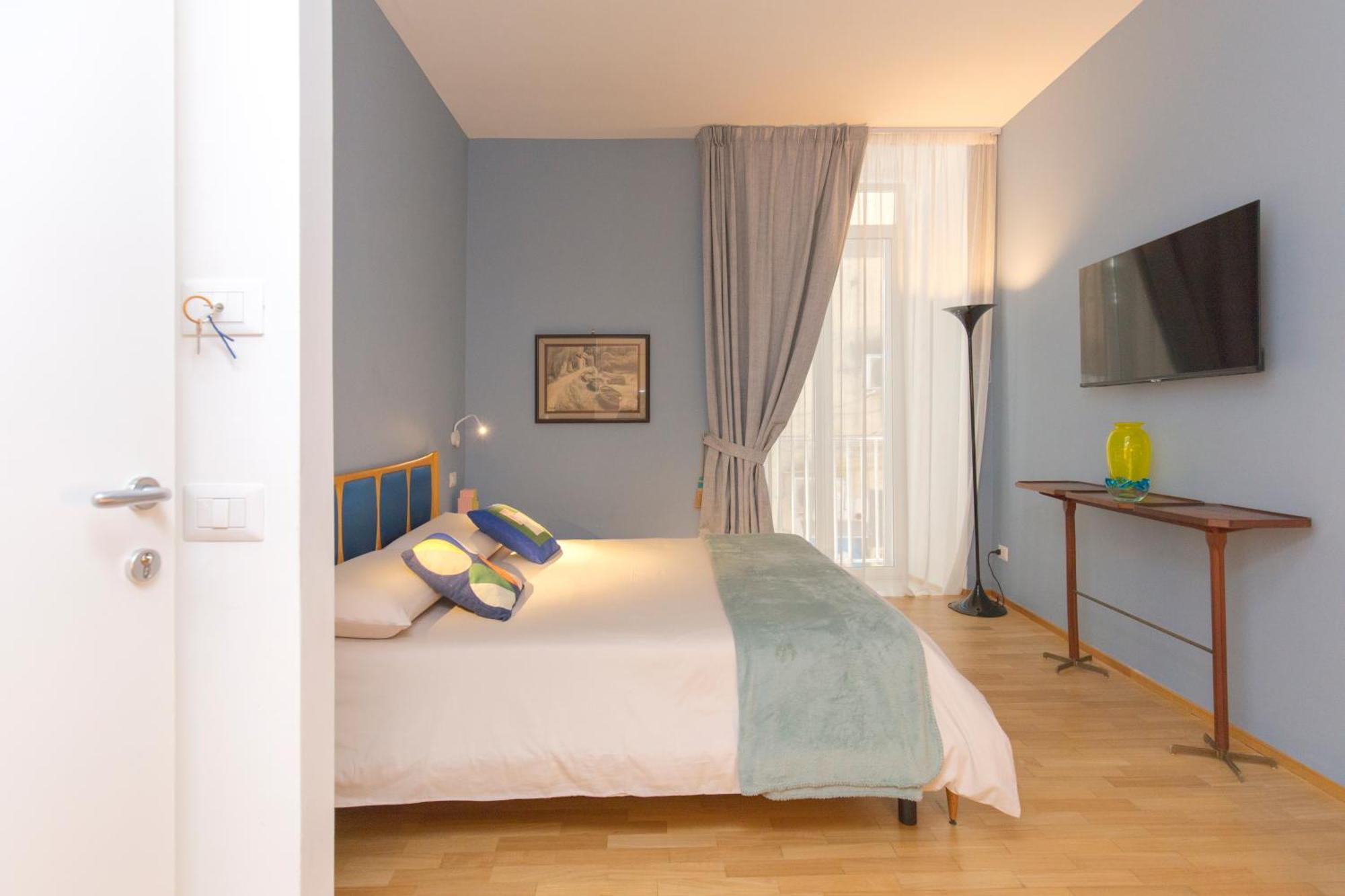 A Casa Nostra Apartment Наполи Екстериор снимка